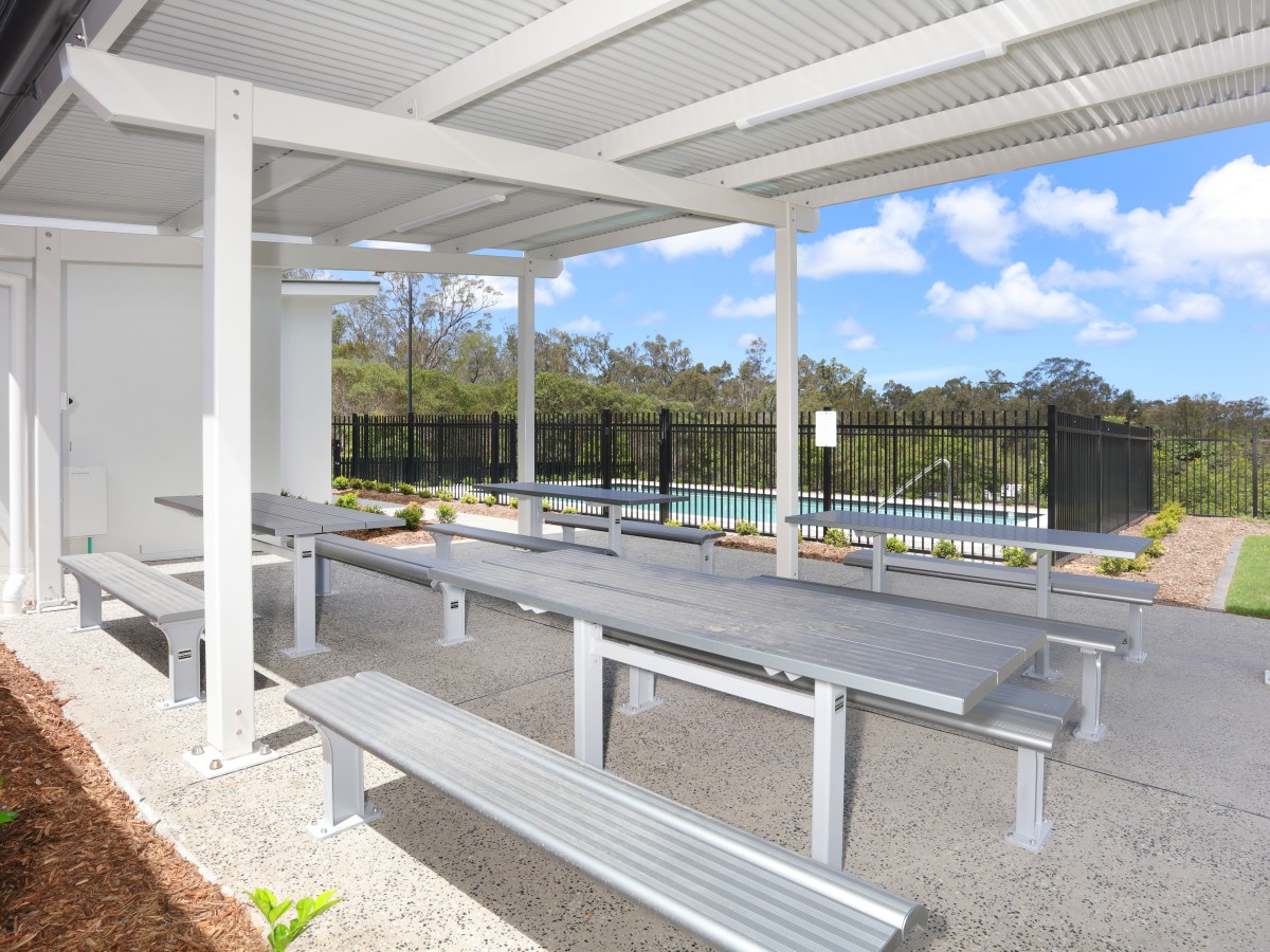 Urbane, Pimpama