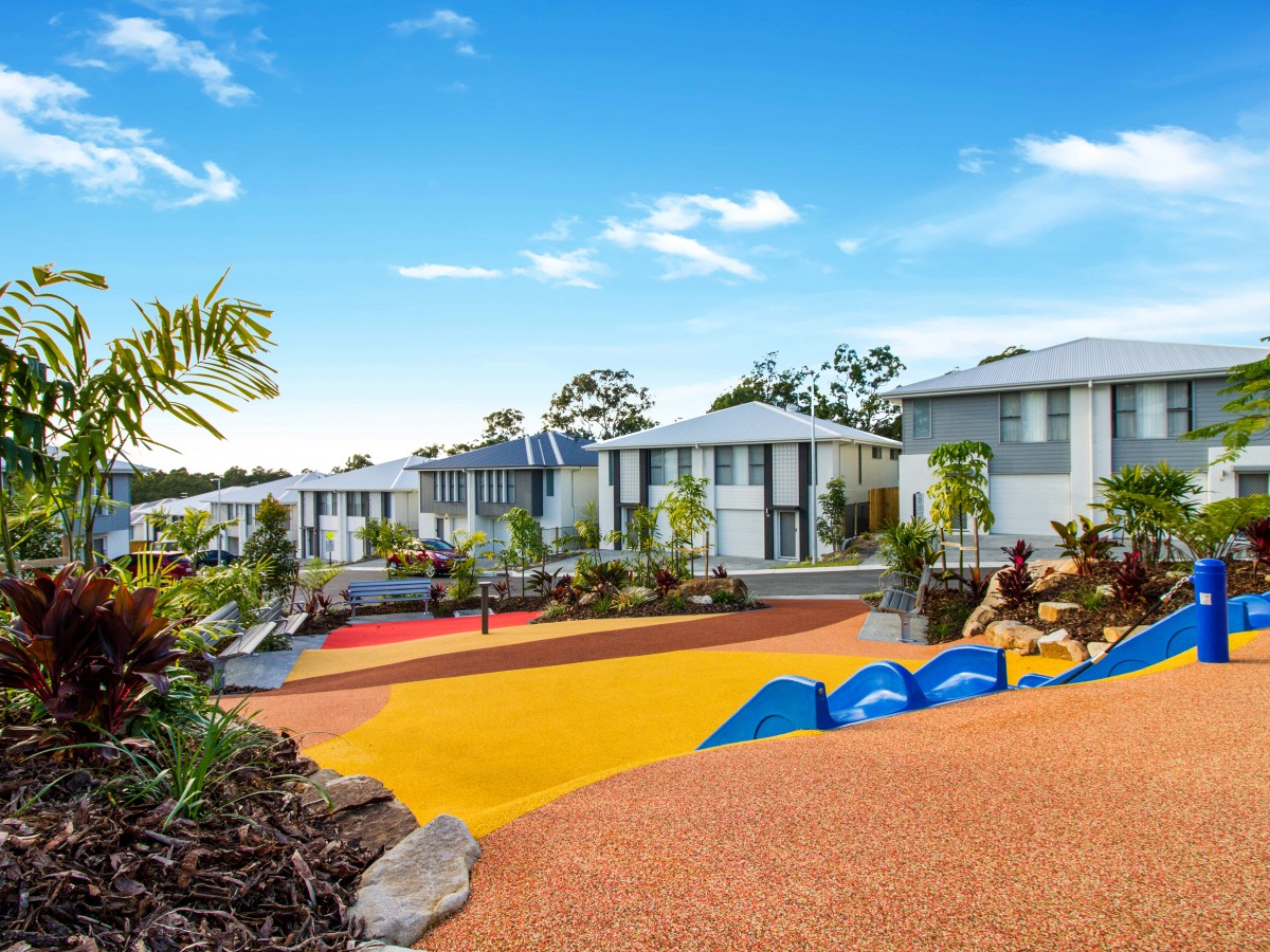 Urbane, Pimpama
